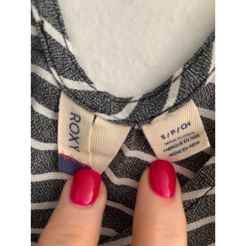 Roxy • Casual Charcoal Stripe Shift Dress - Picture 7 of 7